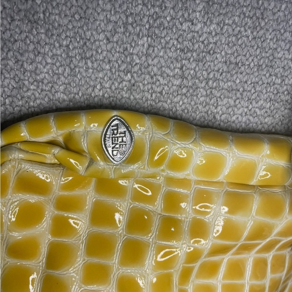 "The Trend" Italian Leather Handbag pocketbook in Mustard Yellow crocodile - Picture 4 of 6